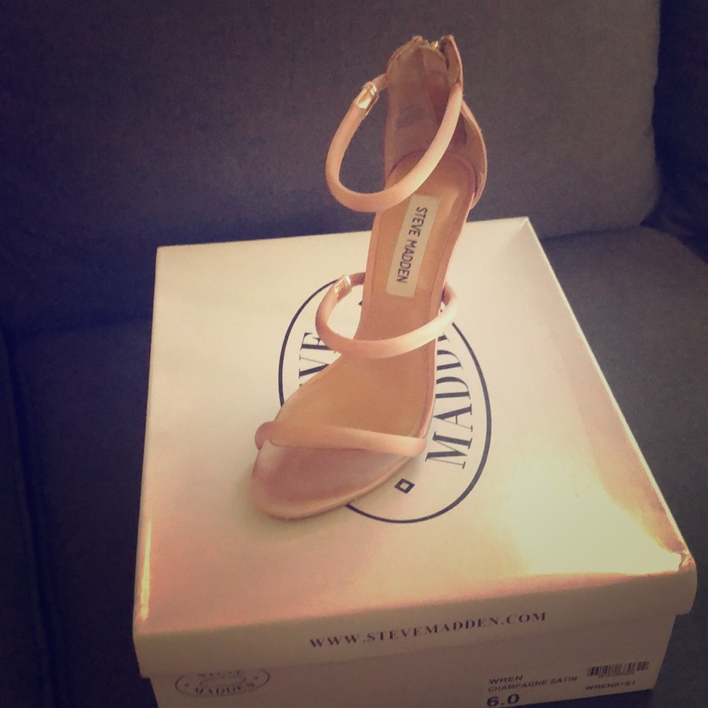 Never worn women’s open toed 4 inch stiletto heel